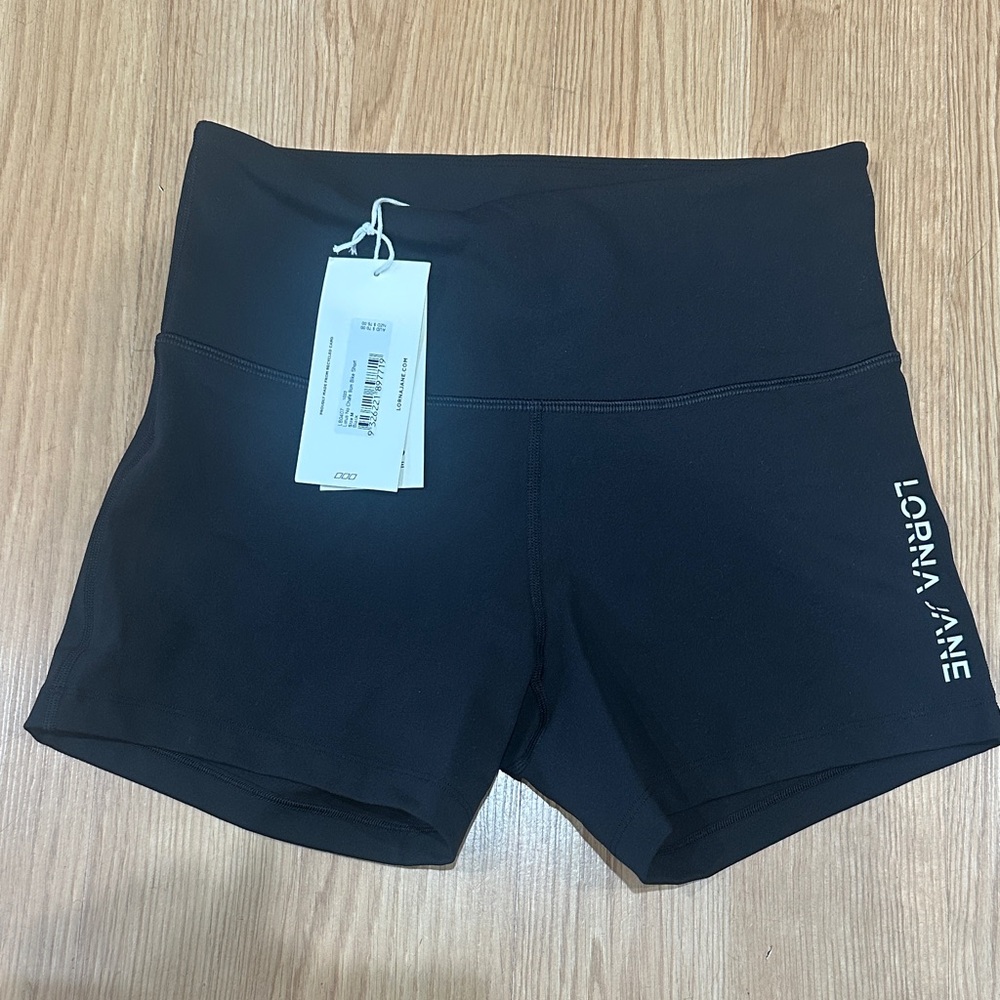 NWT Lorna Jane Lotus No Chafe 9cm Bike Short